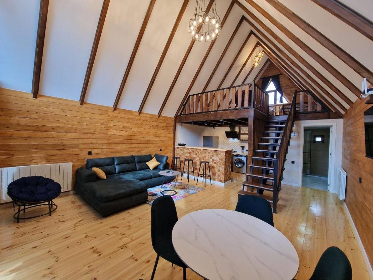 Kazbegi Hut Cottage מראה חיצוני תמונה